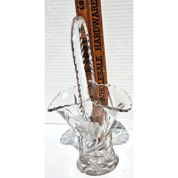 Vintage Clear Glass Basket With Floral Etching & Twisted Handle 9.75 In - Picture 10 of 11